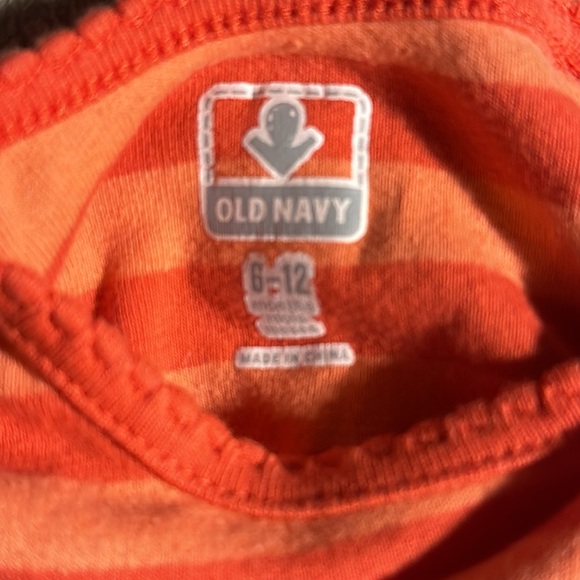 3/$20 OLD NAVY 6-12M Orange Striped Cotton Onesie - Picture 3 of 3